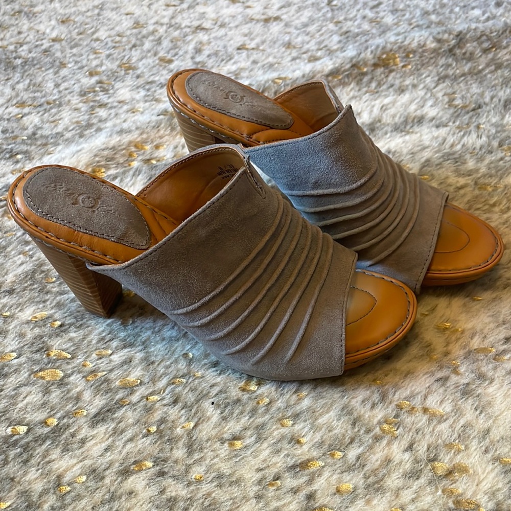 Born crown leather grey heals slip on size 8